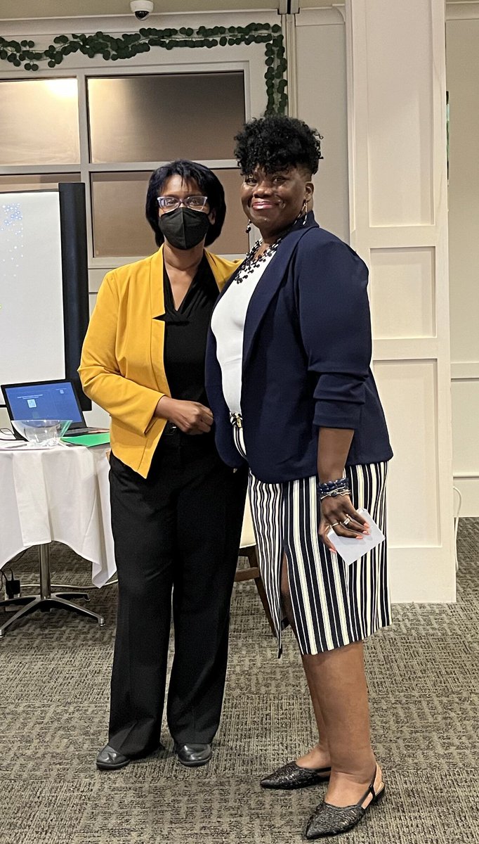 👏  A big applause for @Carolyn Gibson-Gilbert from #GoldStarUrgentCare, our #AprilEvent trivia question winner. We're grateful to our collaborator @KASEYA for providing the #WirelessChargingPad 

#PrizeWinner #Cybersecurity #SecuringYourWorld #DigitalInnovation  #HeritageDigital