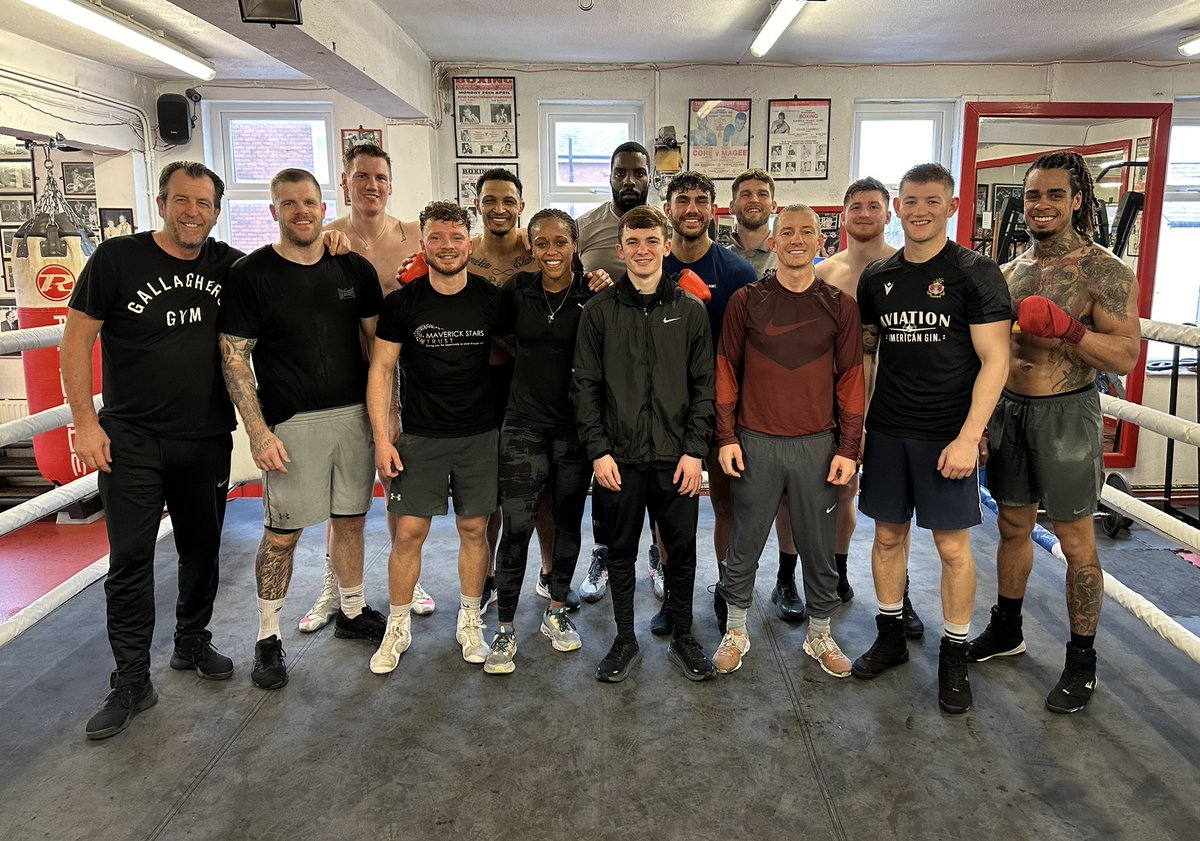 Mondays 🥊 #TeamGallaghersgym