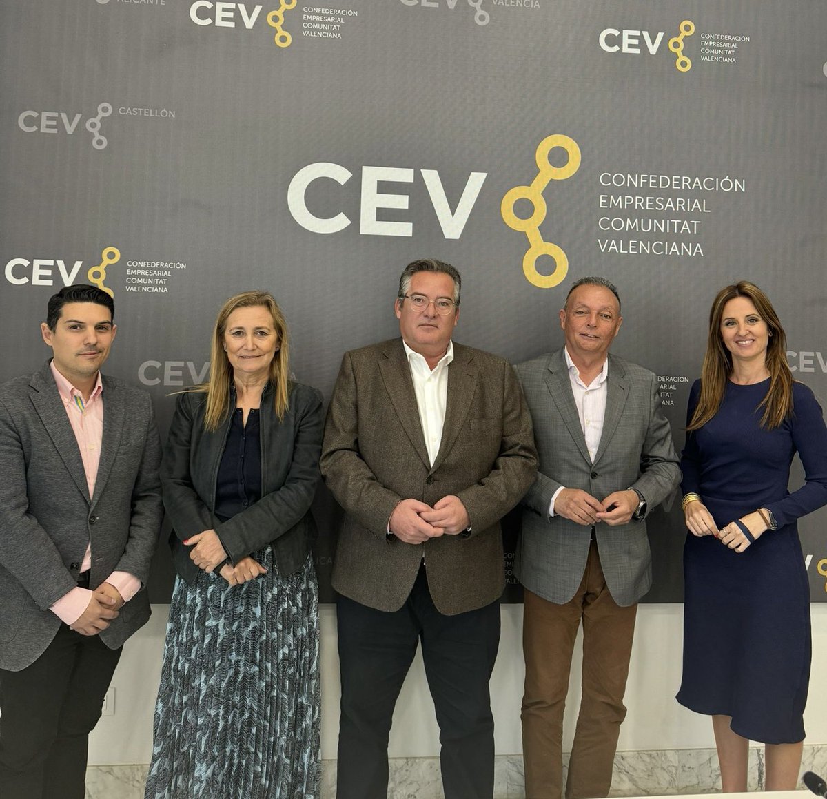 El presidente de <a href="/IVEFAasociacion/">IVEFA</a> cederá el testigo en junio y lo hará tras haber duplicado el número de asociados 

Francisco Vallejo deja una asociación más fuerte y respetada y desde #CEV le damos las gracias por su contribución a la vertebración territorial

#UnidadParaSerMás