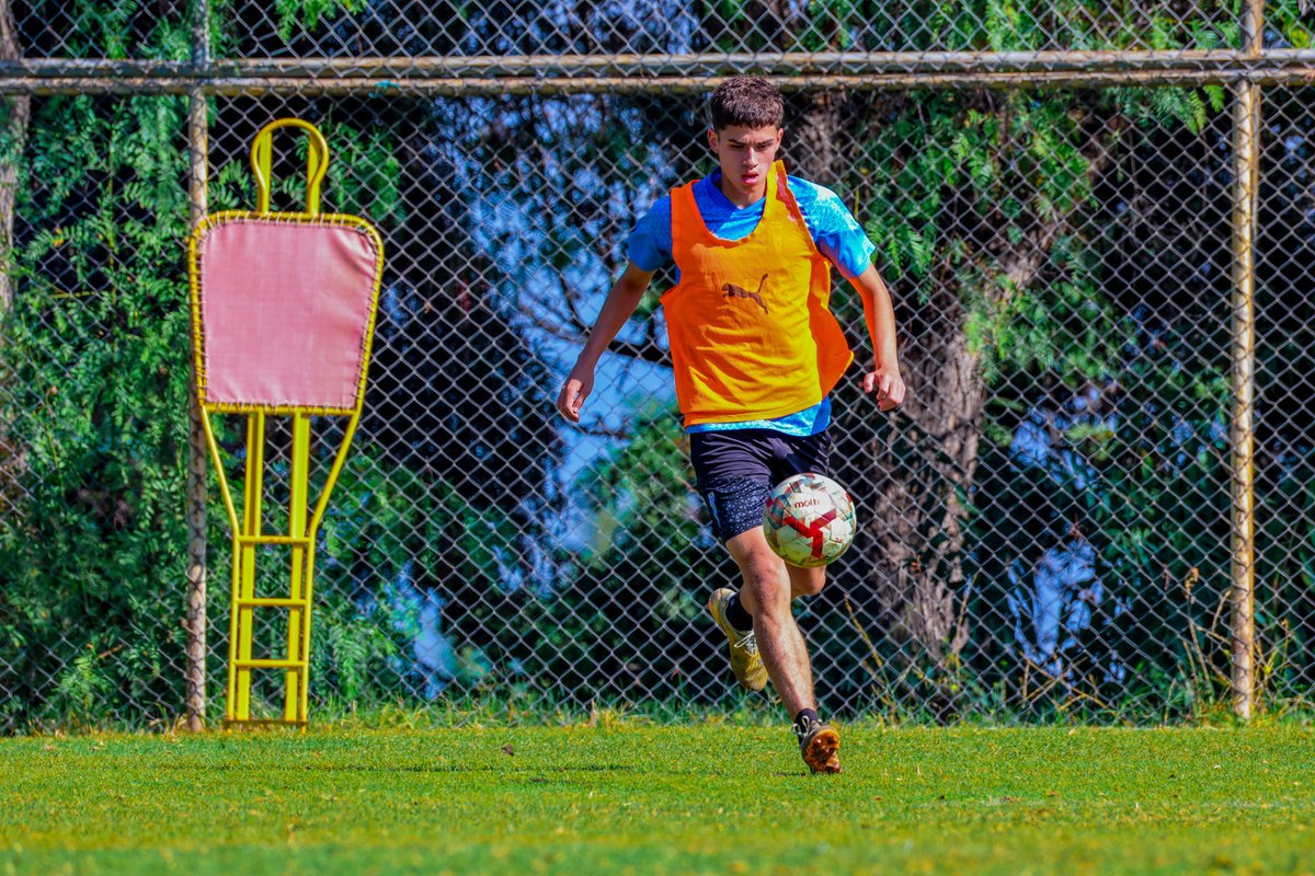 Nueva semana y a pensar en el siguiente desafío ⚪🔵 Con la mente fija en corregir y mejorar, #LosCruzados ya preparan el duelo ante Copiapó 👊🏻