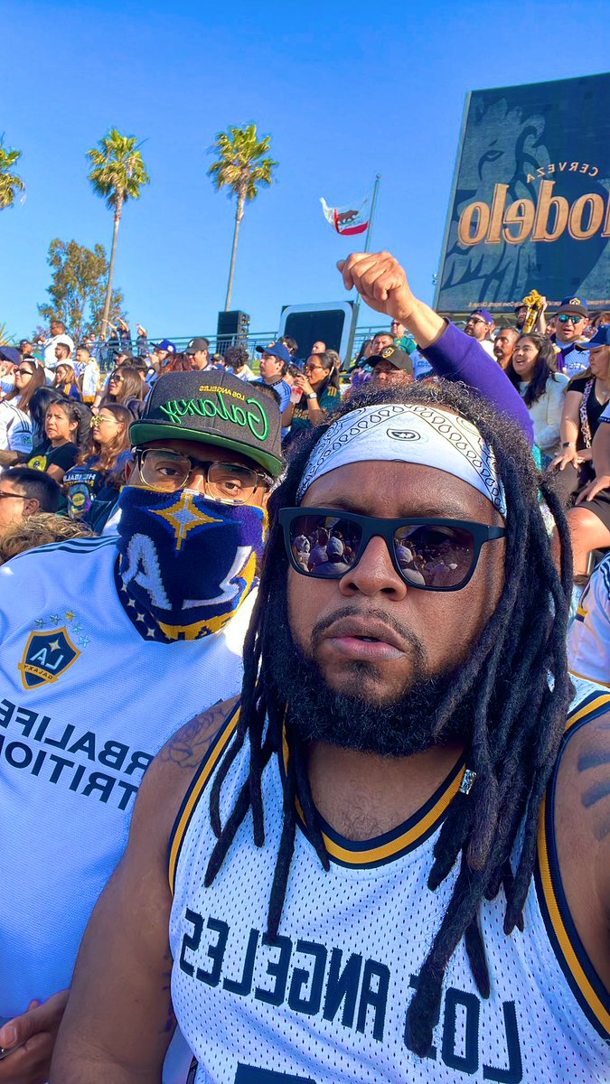 I would say that I drank too much and sang too much but it’s never enough for the G’z

A family affair yesterday and 3 points

🔵⚪️🟡

#LAGalaxy #VamosGalaxy