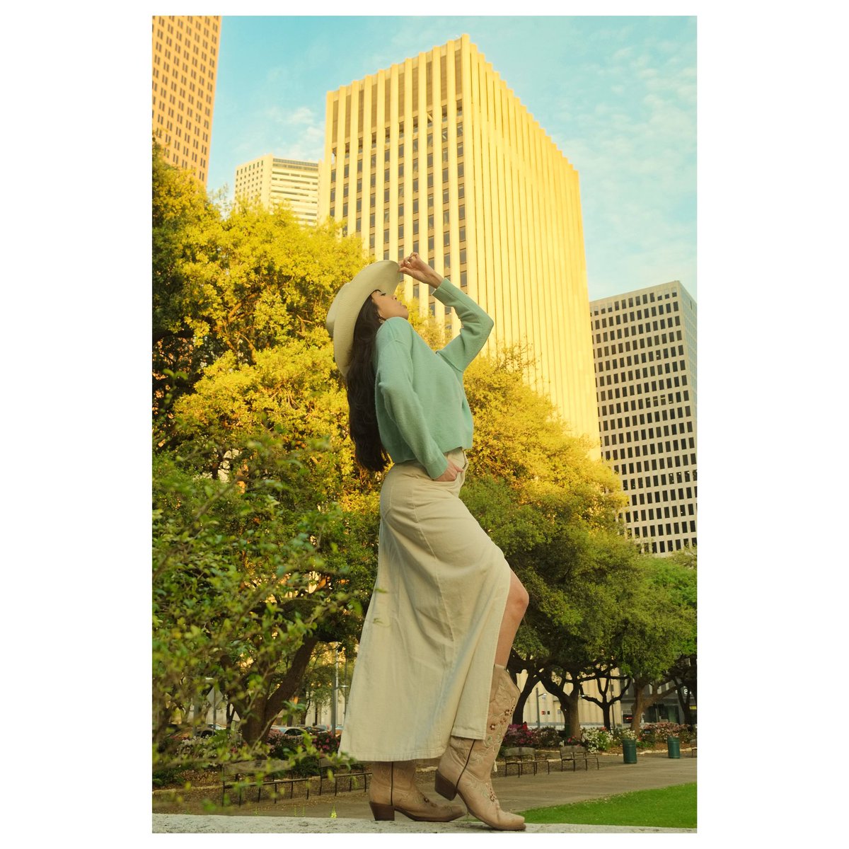 Zeni

(From the Fujifilm/Luminar photo walk)

-----------------------

#fujifilm #fujifilm_us #fujifilmxseries #fujifilmxpro1 #photography #texas #houston #portrait #model #photowalk #city #urban #color #blackandwhite