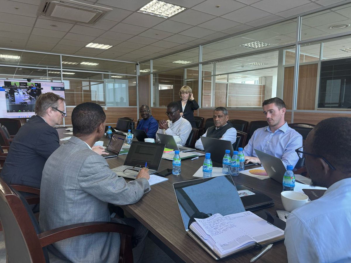 PI_CREF_SL's tweet photo. Today, in Freetown, we welcome @Glo_PAN members as they discuss modalities to strengthen resilience in the transformation of food systems in Low-and-Middle-Income Countries. We are very proud to host them at our office. https://t.co/R9ATSyap2f