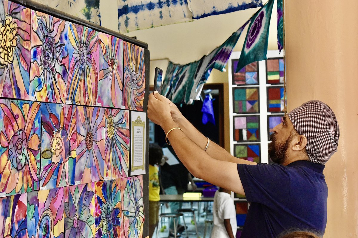 ISDakar's tweet photo. From April 22nd-24th, parents of 1st to 5th graders are invited to join their child during their scheduled art time for our Artapalooza event. There will be artwork viewings &amp; discussions, activities, a scavenger hunt, music, snacks, and a photo booth! #ISDakar #Artapalooza https://t.co/I15Urd0HdT
