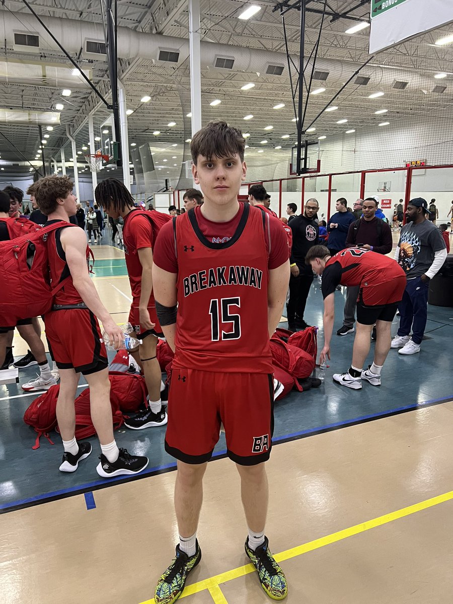 Class of 2025 6’8” forward @anton_sball of @BreakawayBball 17U was housing folks in the interior. My money the best low post player in the class. He can also step out and hit threes. 23 points vs Meanstreets 17U in the win. #madehoopsmidwestwarmup @madehoops @lzhsboysbball