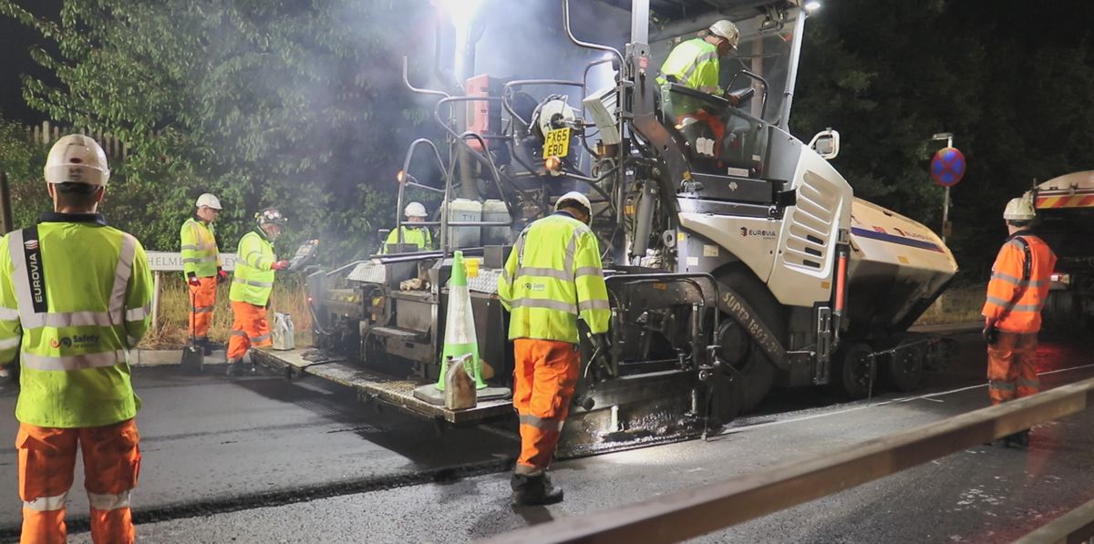 🚧 Ringway Jacobs trials Gipave Paving Technology for Durable Road Surfaces 🚧 🛣️ Discover Ringway Jacobs' innovative approach to road construction using Gipave technology, a game-changer in pavement durability and sustainability. This article explores how Gipave, an advanced