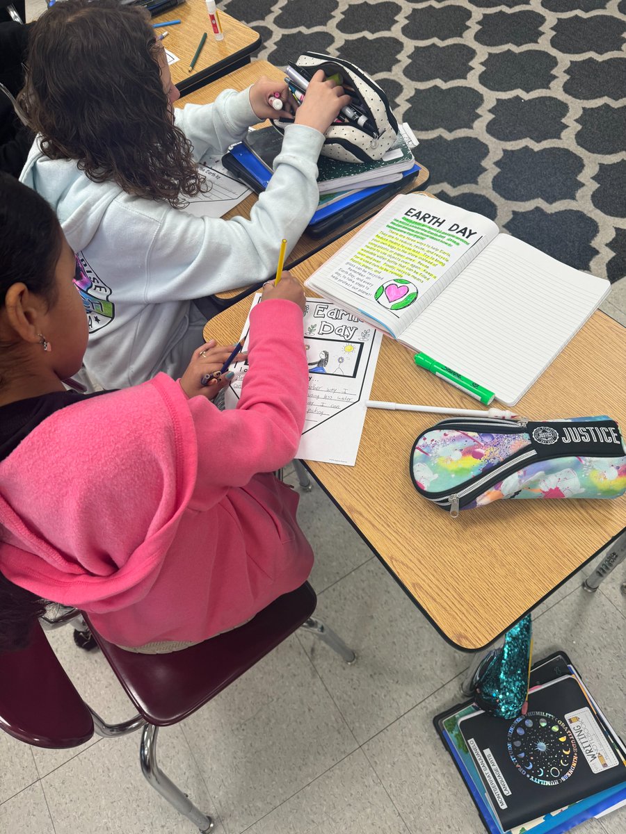 RpMidland's tweet photo. Earth Day activities in grade 4. 🌍 https://t.co/9gCOI3Pplc