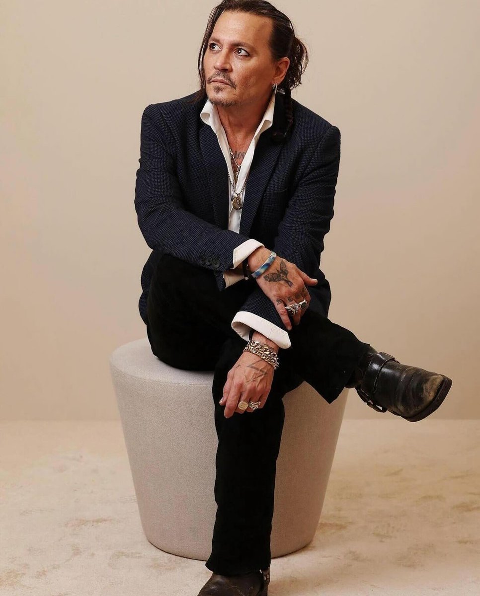 TopDepp tweet picture