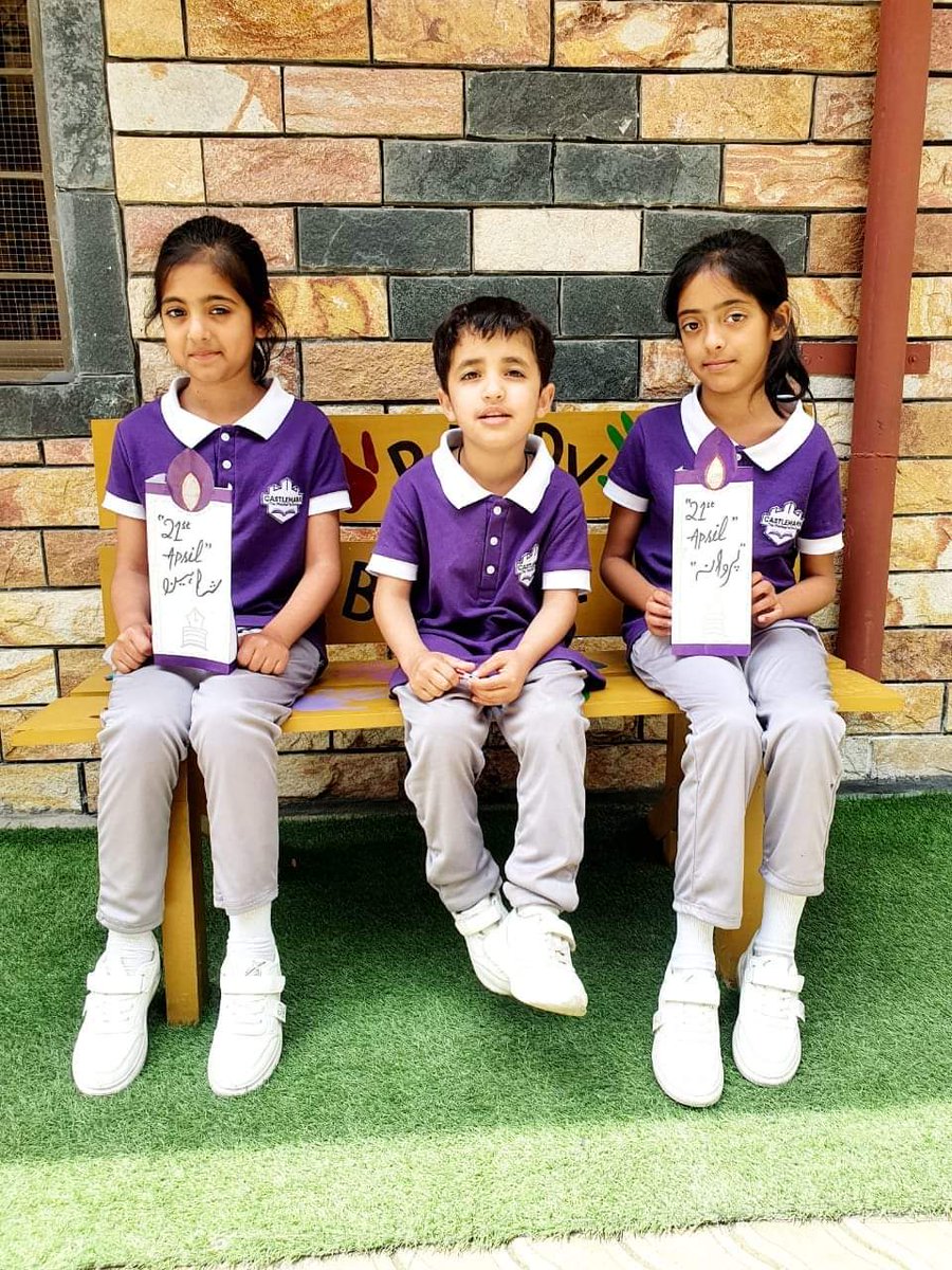 castlemarkpk's tweet photo. اکیس اپریل، علامہ اقبال کے یومِ وفات کے حوالے سے سرگرمیاں 
اقبال کی سوچ کو طلبہ تک پہنچانے کے لیے ان کے اشعار اور تشریح کو زیرِ بحث لایا گیا۔

#castlemarkschool #sohawa #punjab #pakistan #chakwal https://t.co/AANSehJ92Y