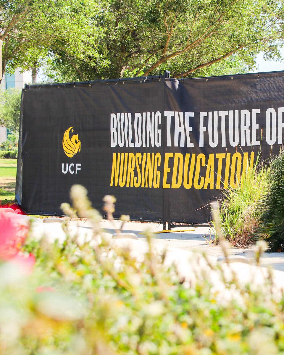 UCF_Nursing's tweet photo. Another peak over the construction fence. You can start to see the building footprint take shape on the future #DrPhillipsNursingPavilion👷

#LakeNona #ConstructionUpdate #BuildingUpdate https://t.co/Q2rUzg39QT