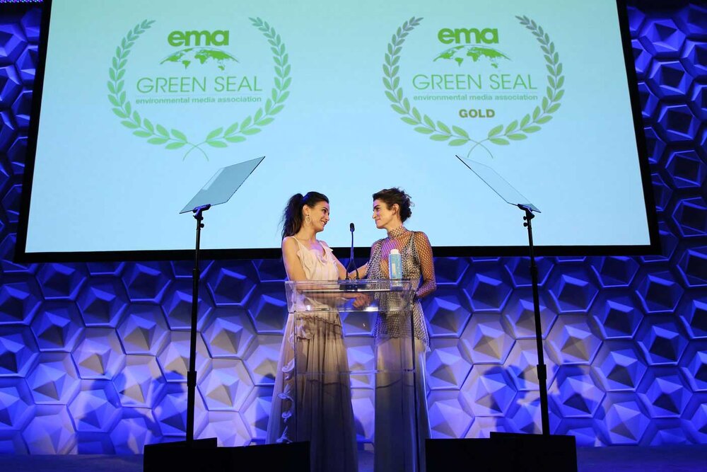 🌎 #EarthDay is about partners that make a difference in our planet every day.

Go support those doing incredible things for our community and our planet.
🌊 <a href="/HealTheBay/">Heal the Bay</a>- bit.ly/3UsY1qx
🌳 <a href="/GradesofGreen/">Grades of Green</a>- bit.ly/3WdSaGL
🍃 <a href="/green4EMA/">Enviro. Media Assoc.</a>- bit.ly/4d0goKy