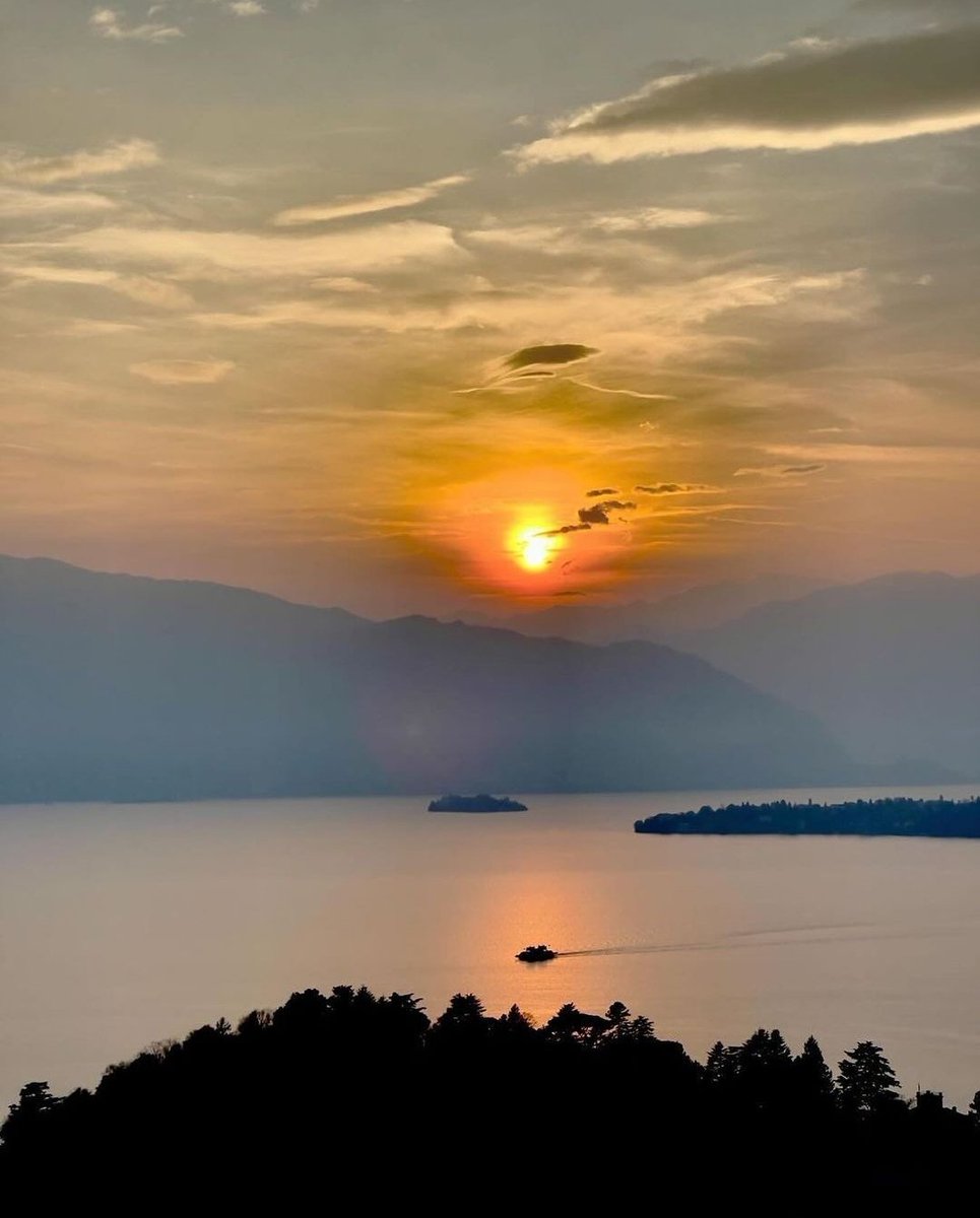 Lago Maggiore #Italy #sunset #GoodEvening everyone!