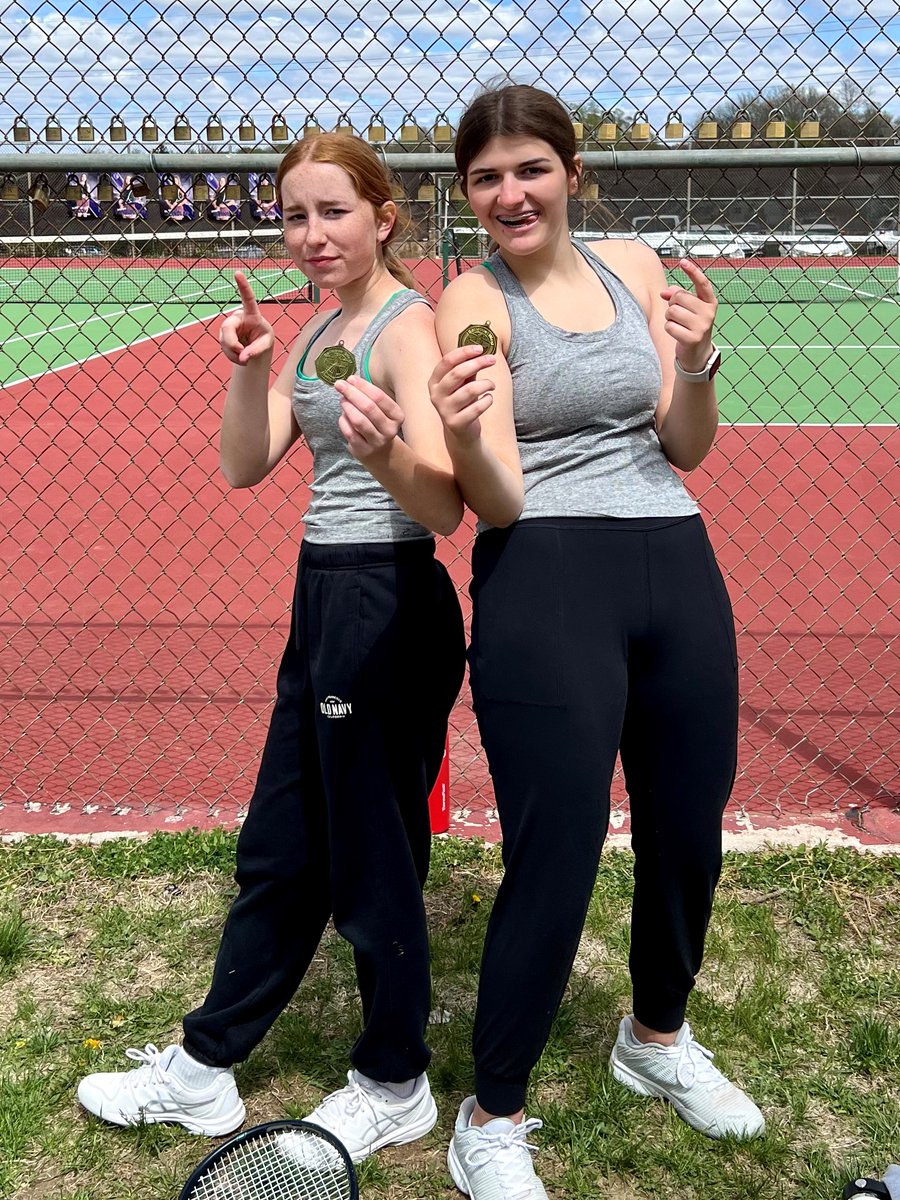 Congratulations to member Hannah Whitcomb and her doubles partner (Hadley Bryan) who won the Bellevue JV invitational last Saturday (#3 doubles)! They swept their competition in Pool play to make it to the championship match and won against Bellevue West!