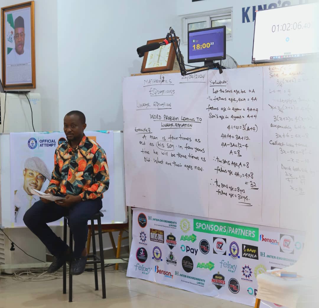 mc_calculus01's tweet image. Mc calculus #Mathathon 1 hour gone

Guinness world record attempt for the longest mathematics lesson