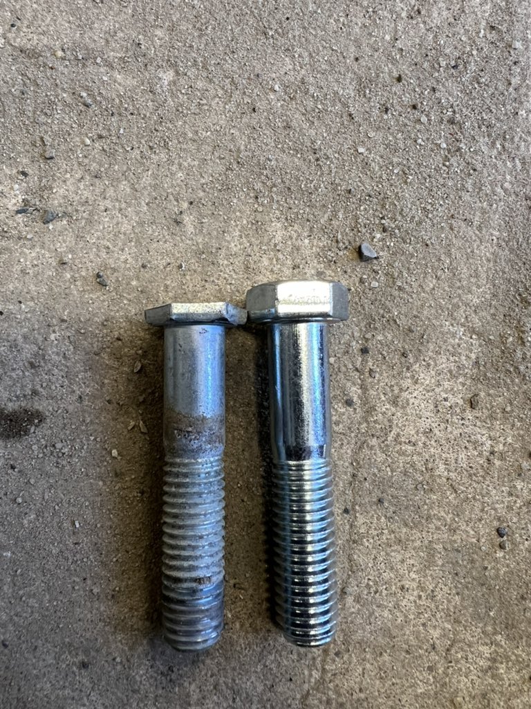 I think it’s time to change the bolts 😂😂