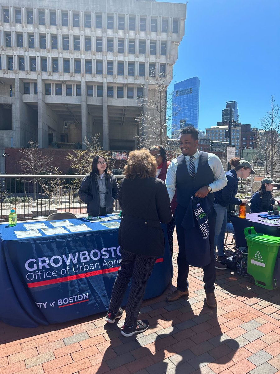 Big shoutout to @BostonEnviro for an amazing Earth Day event at City Hall Plaza! Got to connect with awesome organizations and explore affordable green initiatives for residents plus enjoy a bit of sun! #earthday #gogreen #Sustainability