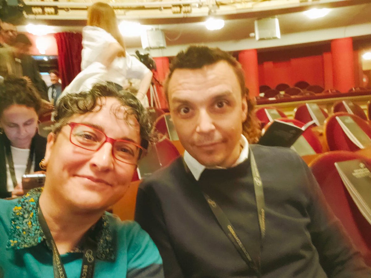 David Zueco asiste al encuentro de la Red Leonardo (BBVA) en el Teatro Real de Madrid como beneficiario de una prestigiosa Beca Leonardo en 2018 🏅 ¡Enhorabuena David! 👏👏👏 redleonardo.es/noticias/encue… @CSIC @AragonCsic @UccUnizar @Ciencias_Unizar @EINAunizar