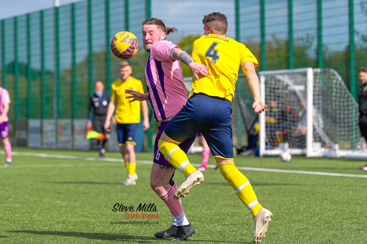 SteveMillsPhoto's tweet image. Match Photo's from the @sussexsundayfl Aaron Clements memorial Trophy Final between @AFCGrinstead v @HCrusadersFC Reserves are now online at the link below.
@NonLeagueCrowd @SportSussex 

Link: bit.ly/4b0udaJ