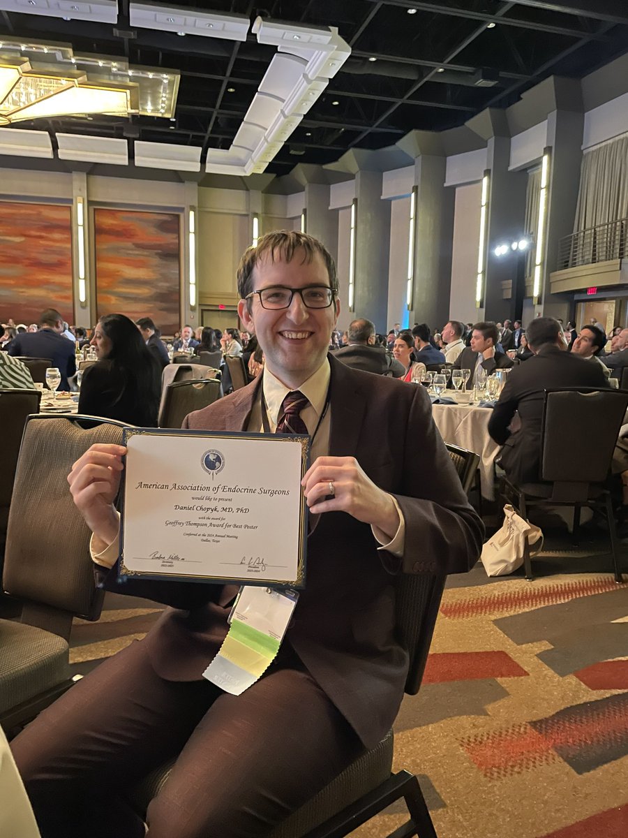 Greatly enjoyed my first @TheAAES annual meeting and am humbled to have been awarded a best poster award. Thanks for the tremendous support of @OhioStateSurg, @JohnPhayMD, @OSUEndoSurgBSM, and especially @priyaknows!!  Also very thankful for @AmericanCancer for funding my work!