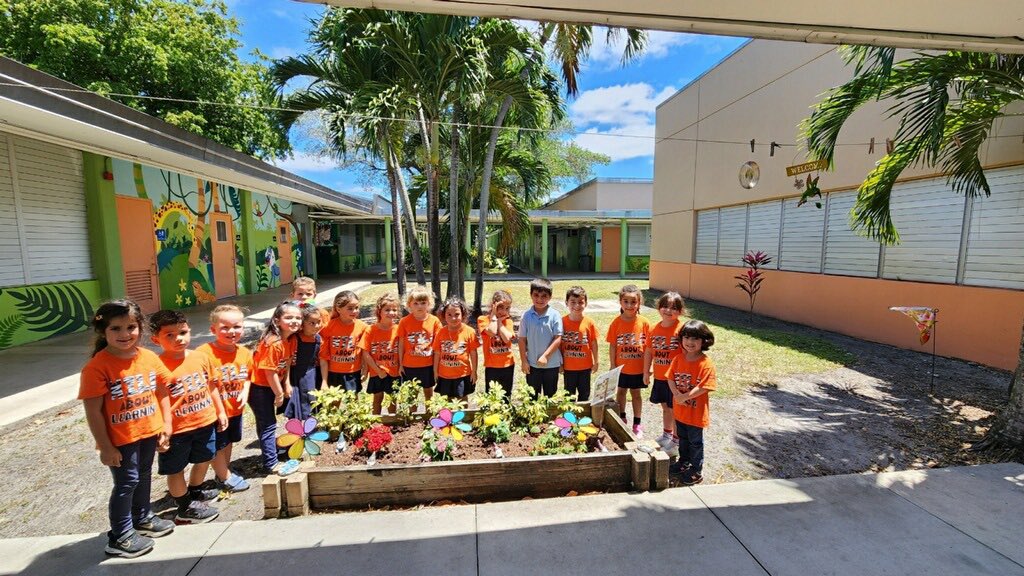 Part 2…Happy Earth Day from Mrs. Richman’s Pre-K class! Helping our planet stay clean @Meadowlane_ES @MDCPS_OECP
