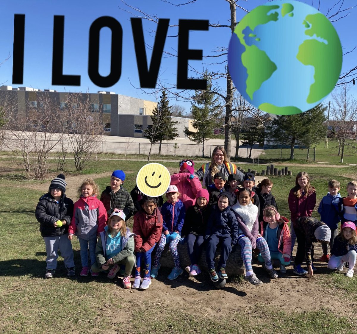 MrsMCookson1's tweet photo. Happy Earth Day! 🌎 @GoHurricanesGo https://t.co/H4iipxzkf7