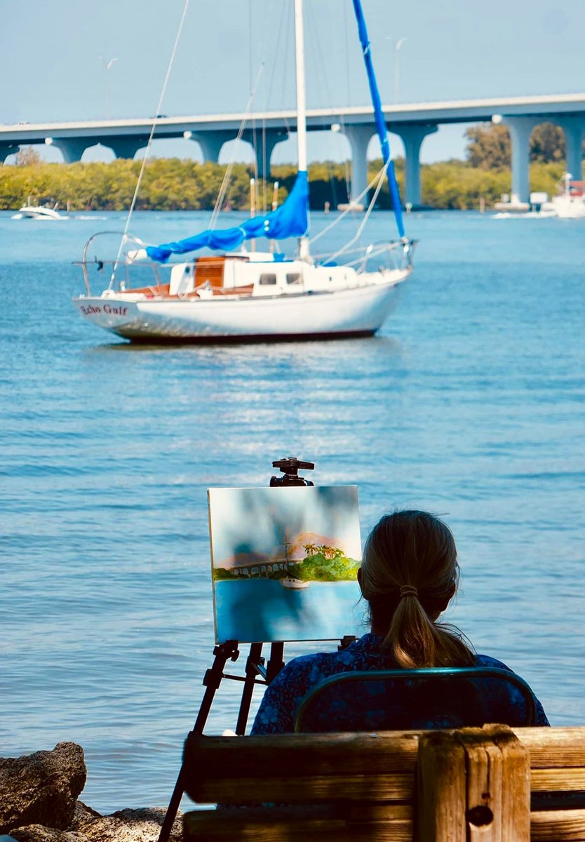 Someone painting on memorial island in VeroBeach 🎨👩‍🎨🖼️
