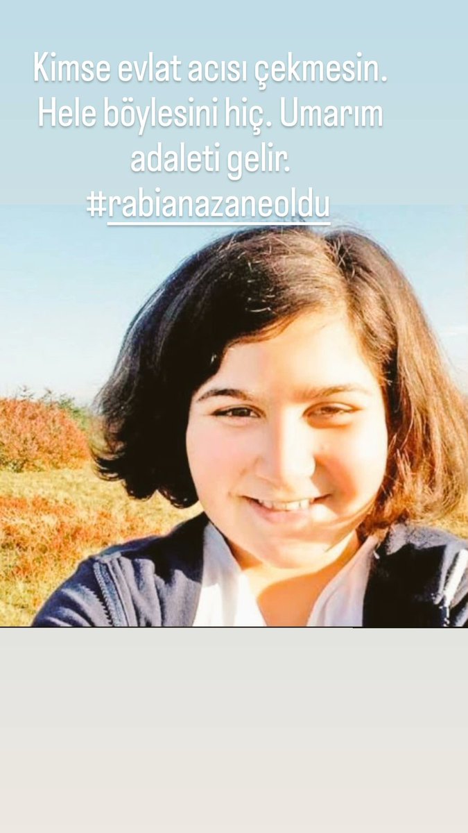 @VatanSaban yıllardır kızı #Rabia 'nın katilini araştırıyor. Evladını kaybetmek korkunç bir acı hiç bitmeyen. Ve adaletini bulamamak da vicdanı isyan ettiren başka bir acı. Ve bir de ülkenin Cumhurbaşkanı tarafından dava edilmek. Nasıl bir devirde yaşıyoruz