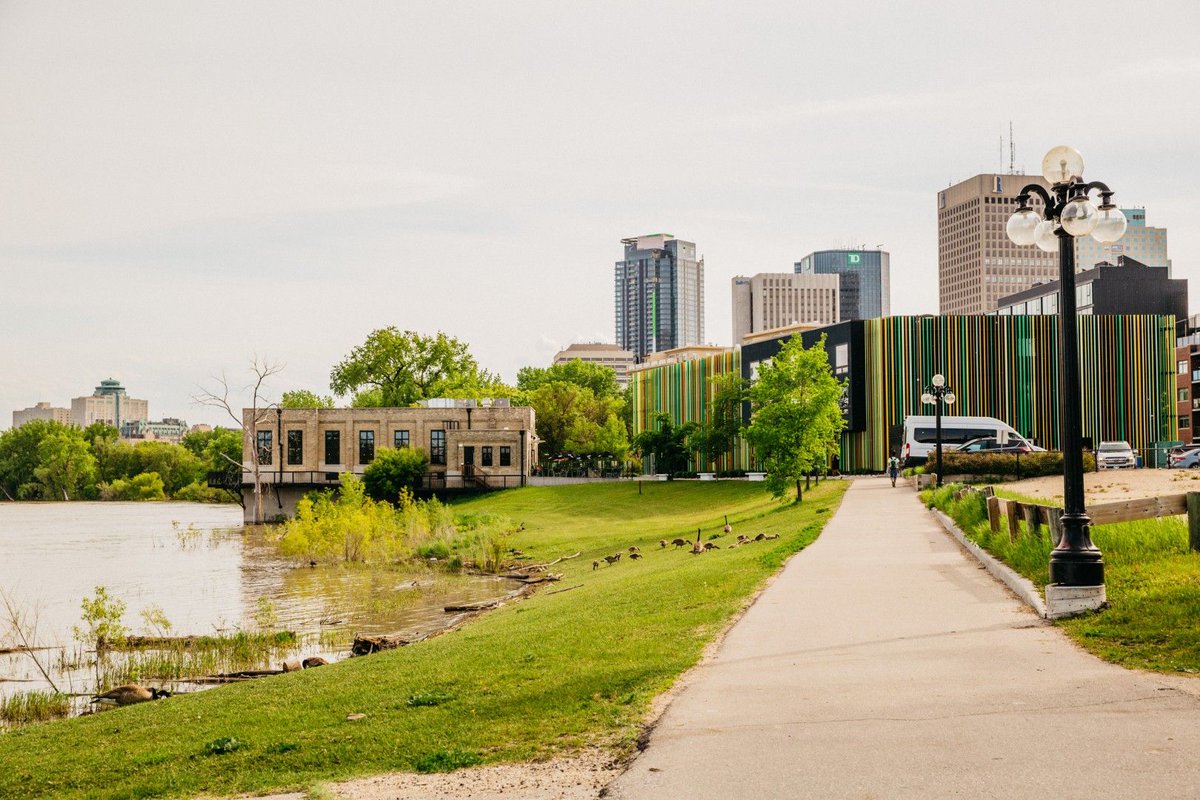 Happy Earth Day 🌎💚 We’re proud to call this little corner of the planet home and want to take care of it! If you’d like to help, join us for our Spring Spruce Up: 🗓️ April 25 📍 Bijou Park 🕔 10am-1pm Sign up & learn more 👉 buff.ly/3vBXLMd #wpg #ywg