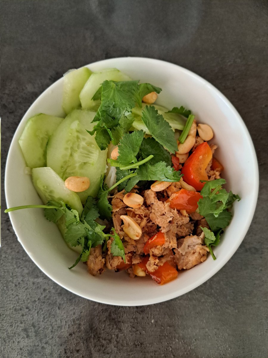 dunja_lim's tweet photo. @Bart_Cologne @DErgeyt @HelloFreshBE Ge moogt gerust zijn Bart! π€π₯°
3 dagen #Foodbag plezier!π€£π€£π€£ https://t.co/CNn1QWXvWa