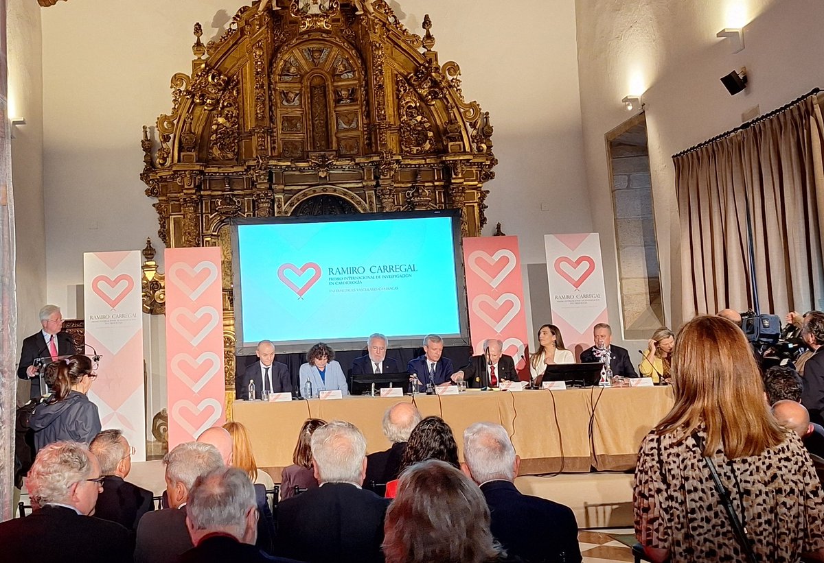 SOGACAR Cardiología (@sogacar_) on Twitter photo Entrega del premio Ramiro Carregal a nuestra vocal <a href="/belcid7/">Belén Cid Alvarez</a> cardióloga de <a href="/cardiologiaCHUS/">CARDIOCHUS</a> <a href="/JoseJuanatey/">José R. Juanatey</a> <a href="/SanidadeXunta/">Consellería de Sanidade</a> <a href="/AlfonsoRuedaGal/">Alfonso Rueda</a> <a href="/Par_Gal/">Parlamento Galicia</a> <a href="/AntonioGomezC4/">Antonio G. C.</a> <a href="/GorettiSRei/">Goretti S. Rei</a> Entrega del premio Ramiro Carregal a nuestra vocal <a href="/belcid7/">Belén Cid Alvarez</a> cardióloga de <a href="/cardiologiaCHUS/">CARDIOCHUS</a> <a href="/JoseJuanatey/">José R. Juanatey</a> <a href="/SanidadeXunta/">Consellería de Sanidade</a> <a href="/AlfonsoRuedaGal/">Alfonso Rueda</a> <a href="/Par_Gal/">Parlamento Galicia</a> <a href="/AntonioGomezC4/">Antonio G. C.</a> <a href="/GorettiSRei/">Goretti S. Rei</a>