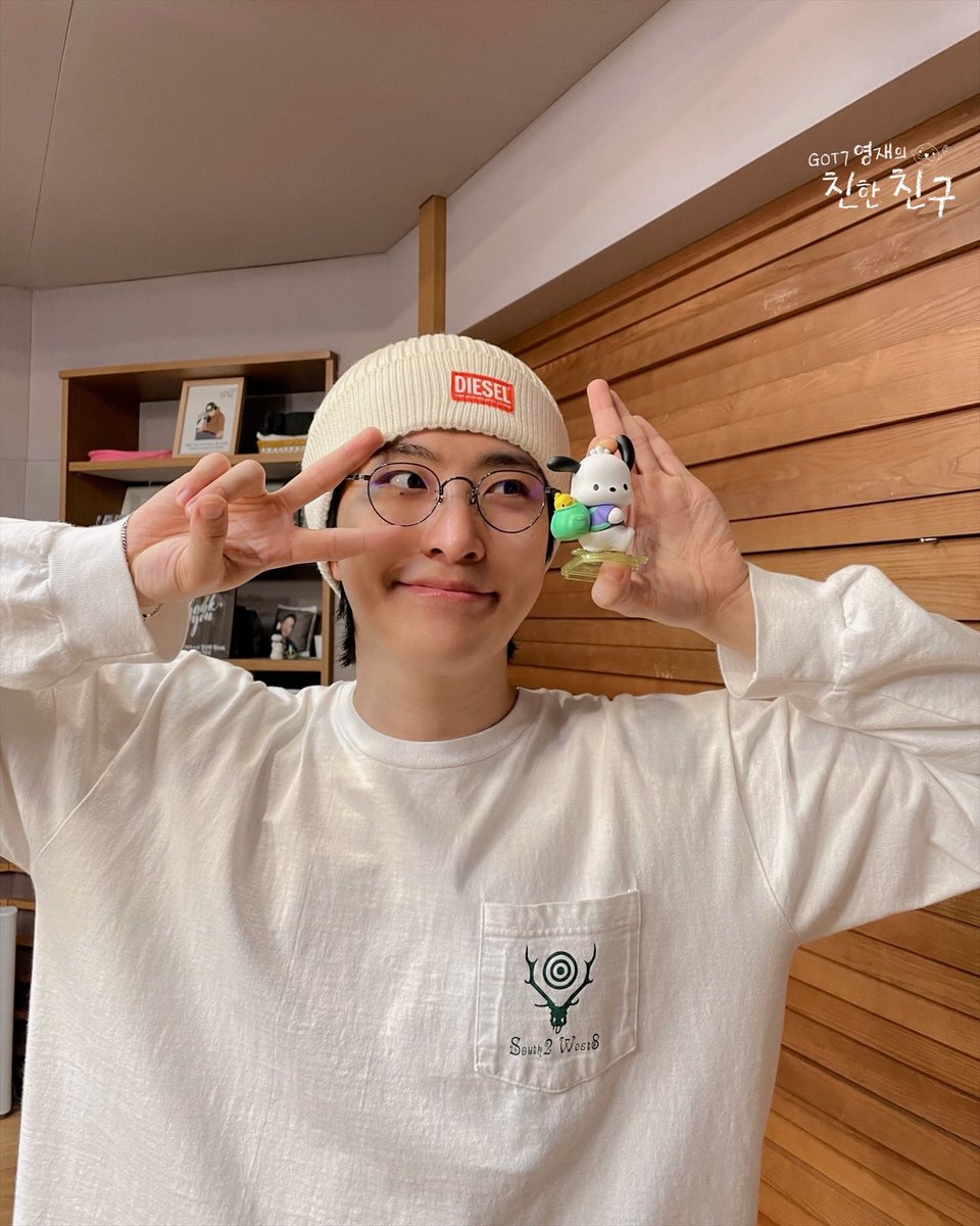 mbcbf_ever's tweet photo. 🦦친친🦦

앗! 🫢‼️
야생의 퉤차코를 발견했다!
퉤차코는 귀엽고 달달한 목소리를 가진 것으로 보인다!

#MBC #RADIO #GOT7영재의친한친구 #친한친구 #친친 #달친친 #달디 #GOT7 #갓세븐 #영재 #YOUNGJAE https://t.co/gJ48r9FCyQ