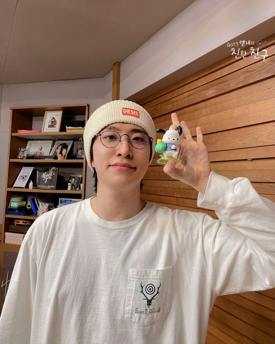 mbcbf_ever's tweet photo. 🦦친친🦦

앗! 🫢‼️
야생의 퉤차코를 발견했다!
퉤차코는 귀엽고 달달한 목소리를 가진 것으로 보인다!

#MBC #RADIO #GOT7영재의친한친구 #친한친구 #친친 #달친친 #달디 #GOT7 #갓세븐 #영재 #YOUNGJAE https://t.co/gJ48r9FCyQ