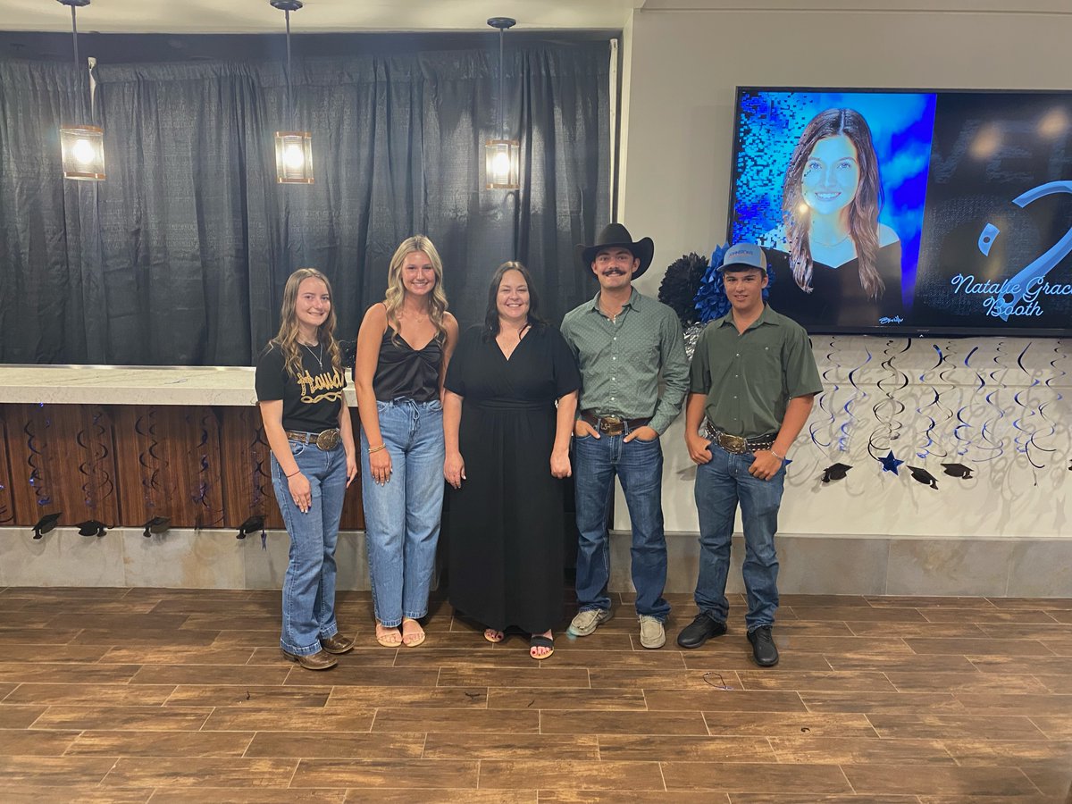 Last Friday, the Silver Spurs Riding Club celebrated this year's high school senior graduates! 🎓 Here's to Natalie Booth, Wade Kempfer, Jagger White, Morgan Tyson, and Brooke Haskett.