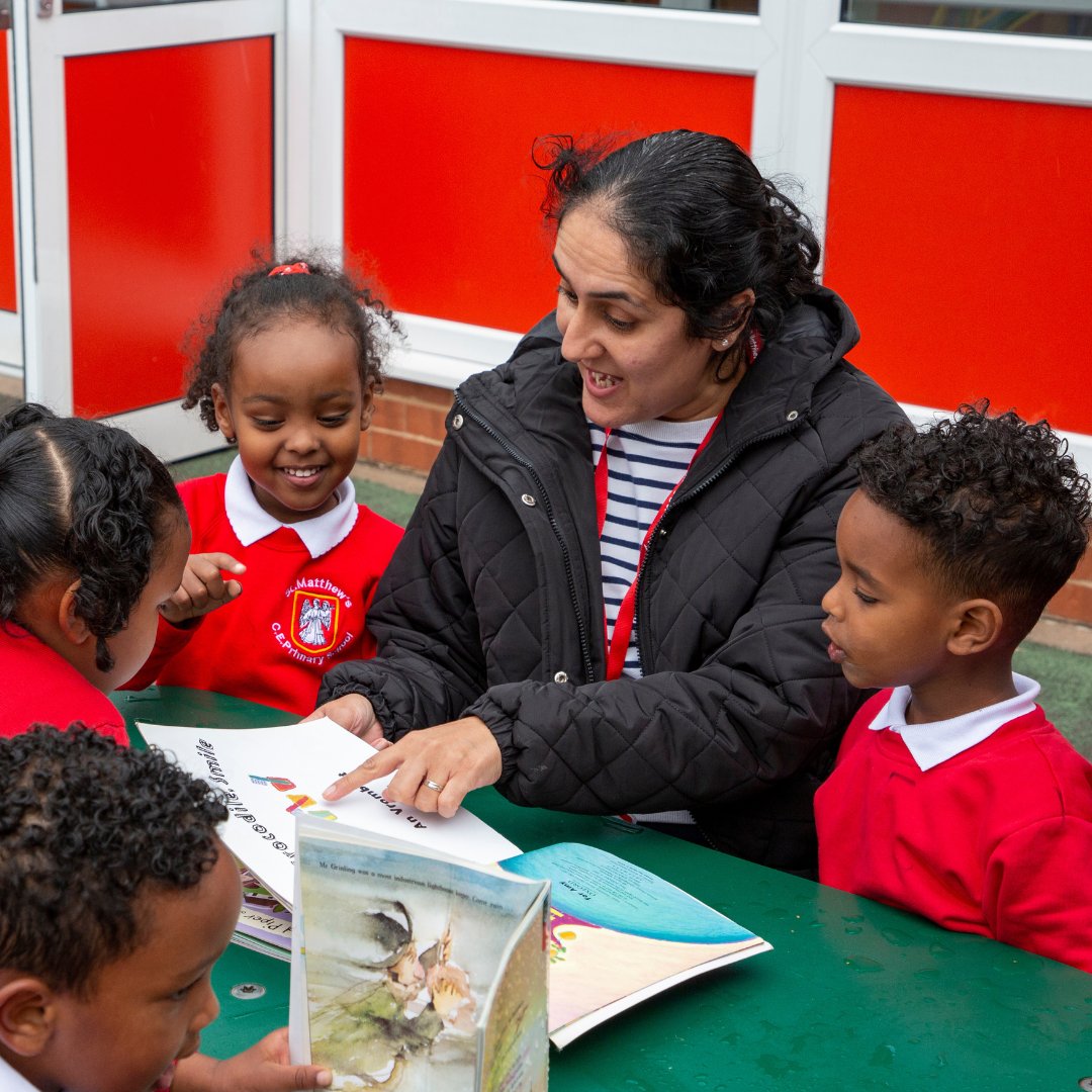 In our latest #OURfP blog, writer, school director & former headteacher Jennie Carter discusses the importance and benefits of Reading Volunteers in schools. A thoughtful and inspiring blog - well worth a read! 💙📚👉 ourfp.org/publications/b… #OURfPblogs #ReadingforPleasure #RfP
