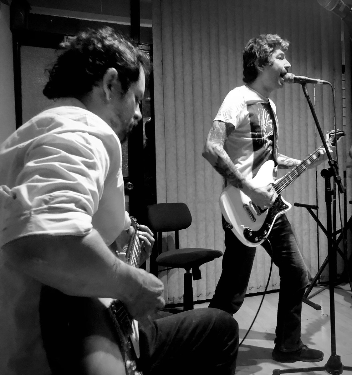 Dándole a los ensayos porque se vienen varios anuncios 🔥🔥🔥
youtu.be/0Et-ZlLt9M0?si…