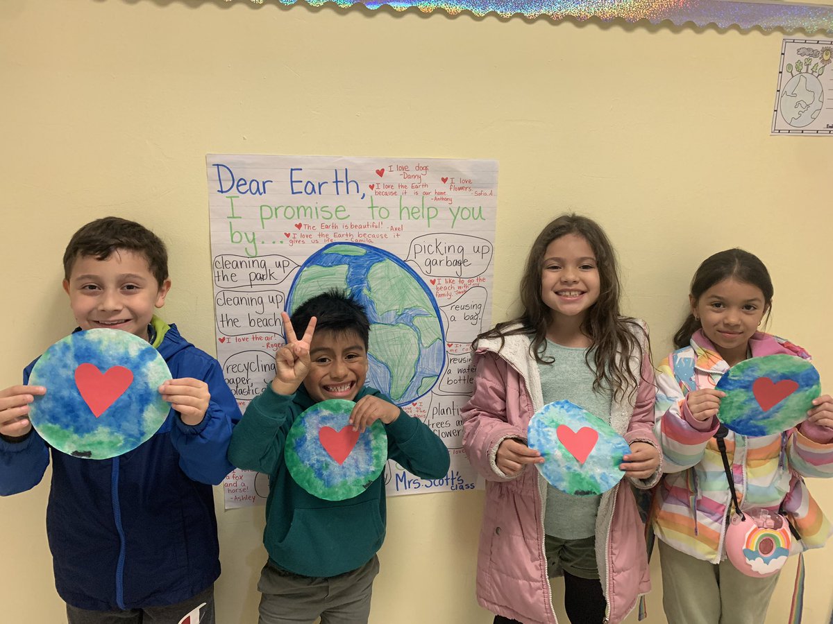 Happy Earth Day! 🌎 ❤️ @HamptonBaysES This past week we made Earth art, wrote why we love our planet and made promises to help take care of it! #weareHB #engageHB #HBstrong @MissSavino