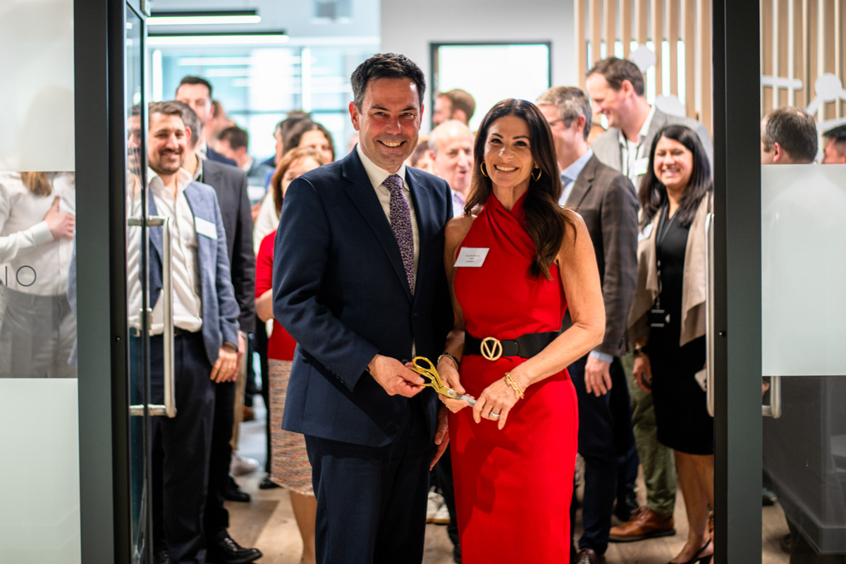 AviadoBio's tweet photo. Thank you to Steve Bates, CEO of @BIA_UK for officially opening our new office and labs at 20 Water Street. This moment of celebration was made possible by the support and enthusiasm of our investors, and hard work of the AviadoBio team.

#AviadoBio #innovation https://t.co/CrPZGwg6F1