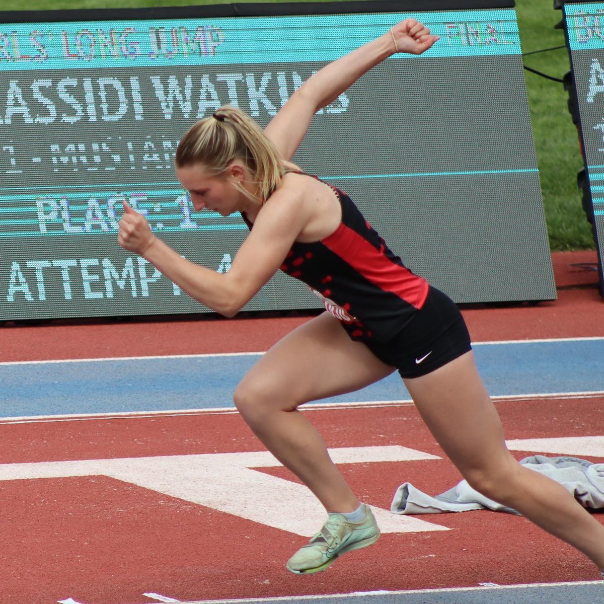 BroncoTrack's tweet photo. Kassidi Watkins snatches another Broncos win at the Kansas Relays with a final mark of 5.82m (19’09”) in the long jump
She would have placed 2nd in the women’s division (college)!⚡️
#BroncosTF #KUrelays https://t.co/UCoLkS2AJe