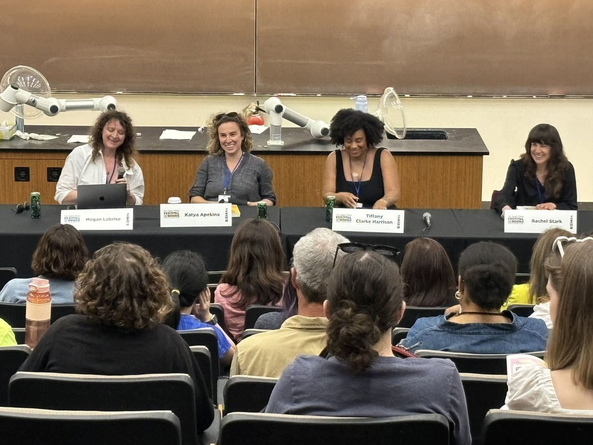 Fiction: Women are the Heart @latimesfob Loved this panel!