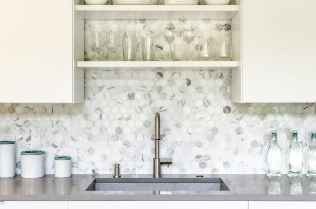 Are you looking to put the finishing touches on a major remodel? Nothing adds a unique touch to your space like a kitchen backsplash. 😉

Not only are backsplashes a trendy way to update the style of the
 LocalInfoForYou.com/384016/kitchen…