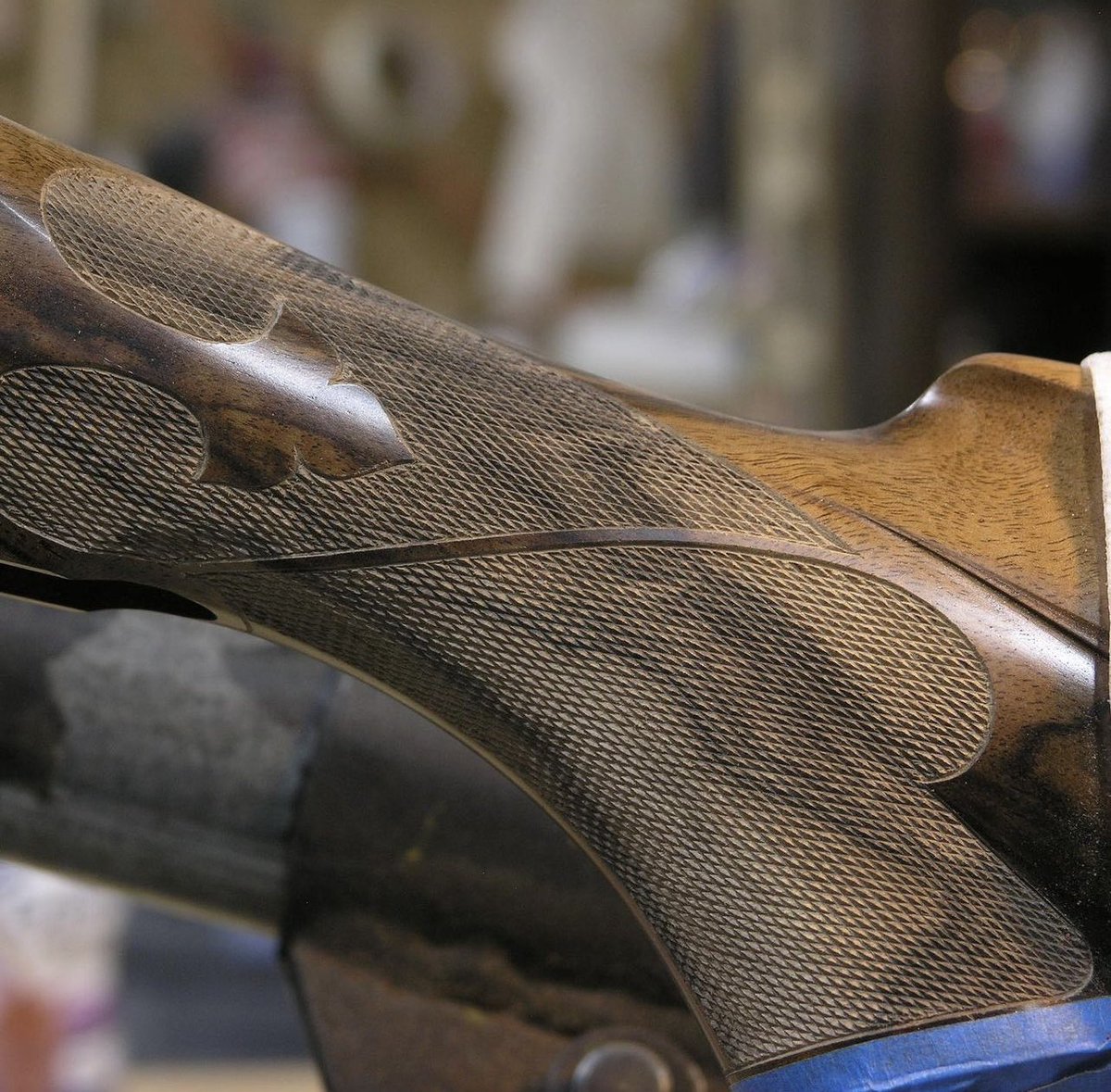 UllmanPrecision's tweet photo. It’s Monday!! Make something worth looking at!🤩🤩

This week’s share is from the bench of Steve Hellmann! These beautiful ribbons and Fleur-de-lis were down with the Titan power checkering tool! ⚜️⚜️ https://t.co/0QjZP0It8R