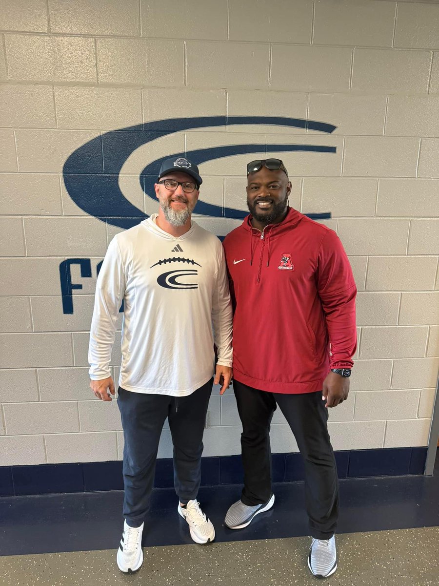 Always glad to have Coach Roach in the building! Thank you for visiting the Champs @freddierch8 #BigClay #RollTide