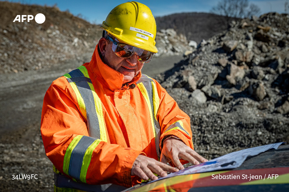 🎧🇨🇦 #Surlefil part en reportage au Québec où des habitants se mobilisent face à la pression des entreprises minières qui souhaitent explorer les sous-sols à la recherche de minéraux essentiels à la fabrication des batteries électriques #AFP

➡️ u.afp.com/5Azt