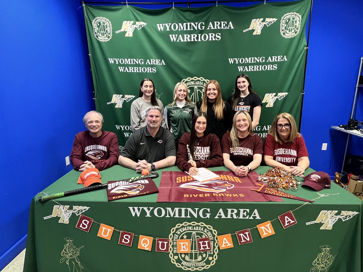 PAcoachP's tweet photo. #WyomingAreaFieldHockey
⁦@GOSusqU⁩  ⁦@WyomingAreaAthl⁩ ⁦@scampenni11⁩ ⁦@SUFH_thereitis⁩ ⁦@BreeBednarski⁩ ⁦@lexicrossley0⁩
Congrats to WA’s Samara Campenni on her decision to  continue her academic and Field Hockey career at Susquehanna Univ! 🏑 https://t.co/RsuTYT4rEd