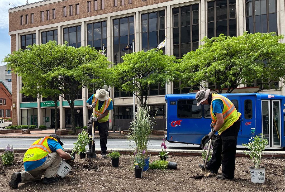 Happy #EarthDay! 🌎 The DID strives to keep downtown #HarrisburgPA clean and green with our Flower Program and potted plants and trees, as well as the hard work of our crew, which picks up trash and litter seven days a week. 
#LoveHBG