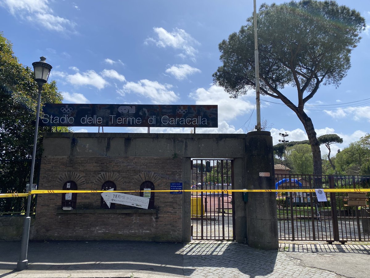 carloromeo70's tweet photo. 25th #AppiaRun on the occasion of the 2777th anniversary of the founding of #Rome.
@appia_run
#Diplorunner https://t.co/9OEMQQ2pLb
