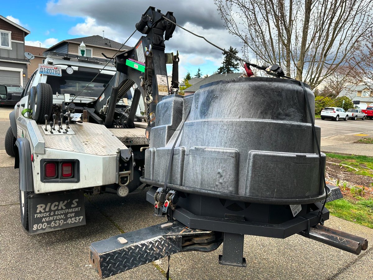 If it fits, it ships. Fire pit & trough. 📦😂

#FranksTowingAndRecovery #FranksTowing #Towing #TowTruck #WA #SeattleWA #PNW #TowingAndRecovery #SmallBusiness #FamilyOwned #Truck
#SlowDownMoveOver #Tow #TowLife
#SlowDownMoveOverItsTheLaw #FYP 
#BetterBusinessBureau #BBB #TowTalk