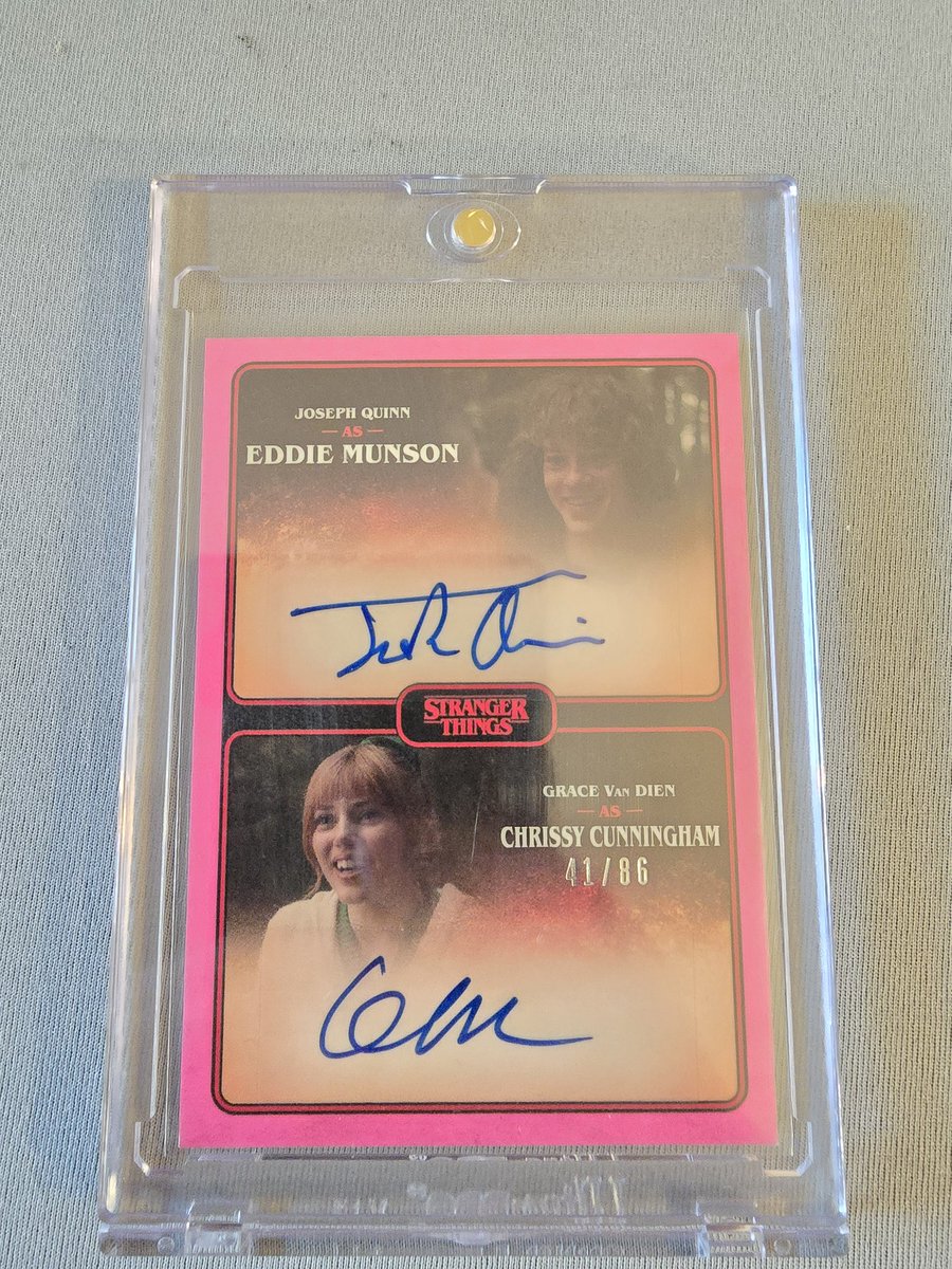 SmashCityCG's tweet photo. So we decided to open a case of Stranger Things Hobby boxes.. boy oh boy it did not disappoint.. @A_Ellis28 @CardPurchaser @Stranger_Things @dacardworld @tythecollect0r @JoeQuinnDaily_ @GatenM123 @GraceVanDien @Jamiebower @OfficialCHeaton @noah_schnapp https://t.co/zah3dKZb4L