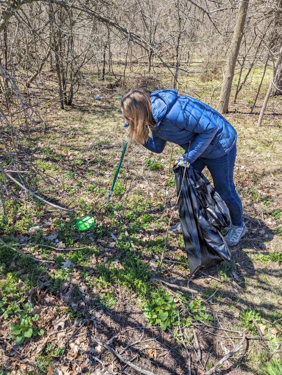 PeaceWorks_Tech's tweet image. Happy Earth Day! Thank you to our staff for making the earth a little cleaner today! #EarthDay2024