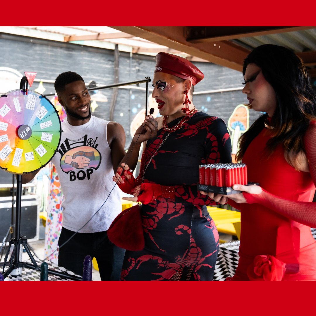 NavigayteBrklyn's tweet image. We had so much fun hanging out with you at 420 Wonderland. Thanks for playing our games and chatting with us! @three

 #3DB #Queer #Brooklyn #sexualhealth #HIVPrevention #3DollarBill #Queernightlife #nightlife #420